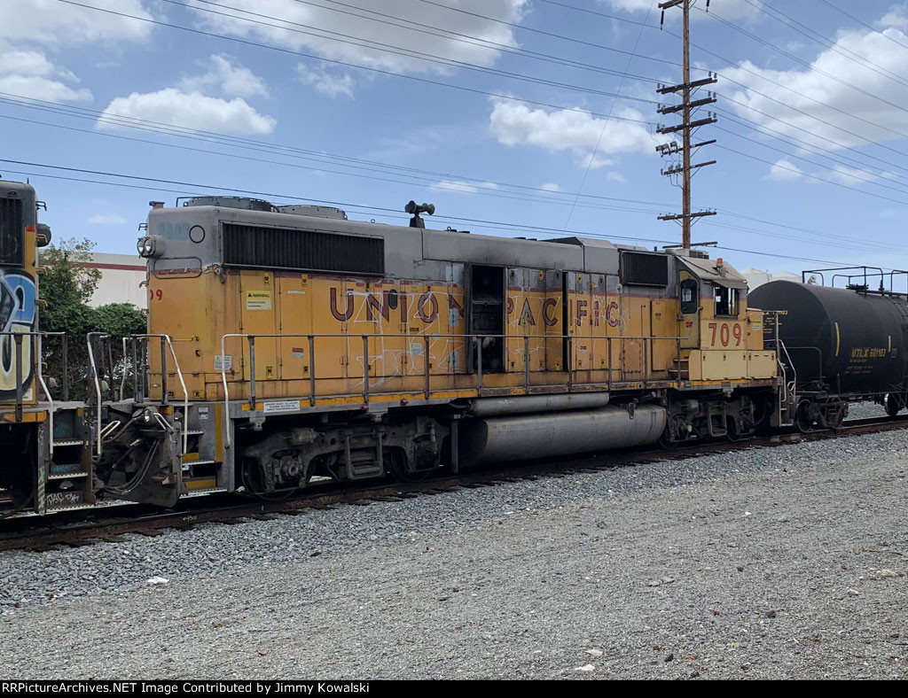 UP 709 GP 38-2 -02